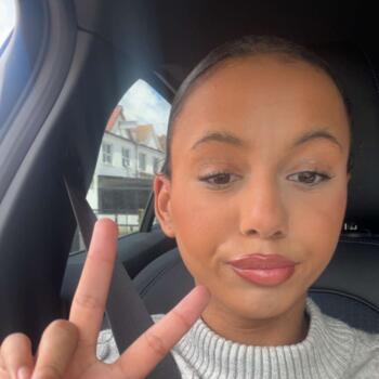 Babysitter in Edgware: Olivia