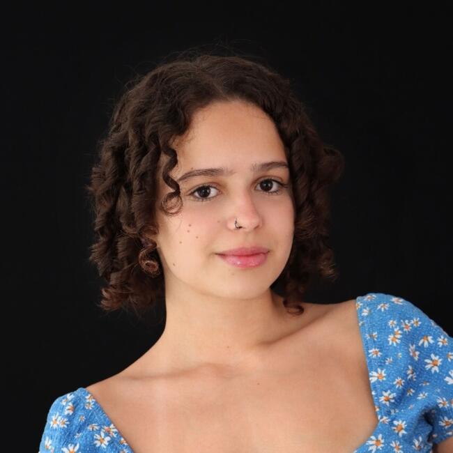 Babysitter in Curitiba: Letícia