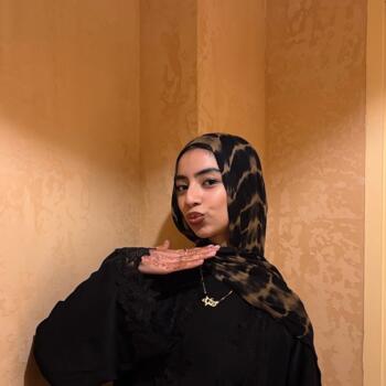 Babysitter Manchester: Laiba