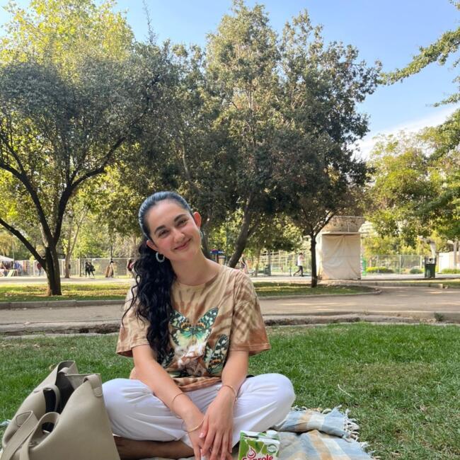 Babysitter in La Reina: Laura