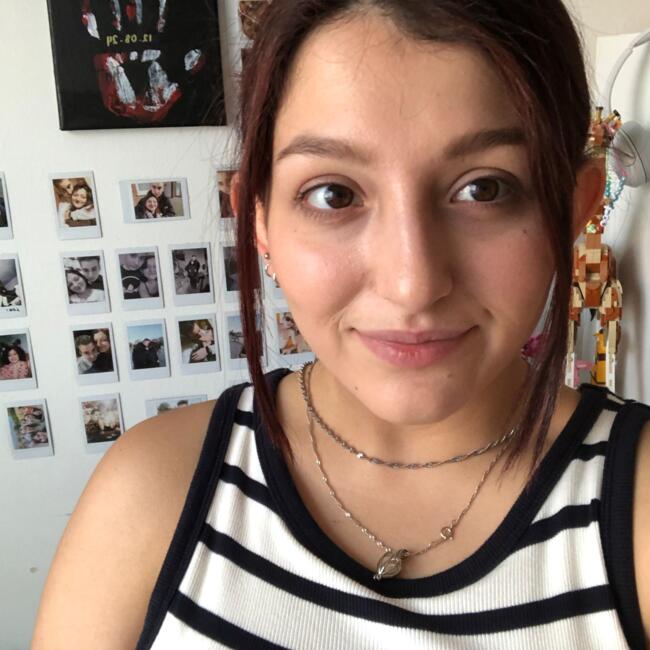 Babysitter in London: Angela