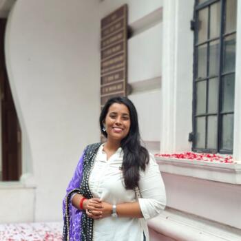 बेबीसिटर कोलकाता: Madhusree