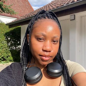Babysitter Wiesbaden: Nyangu