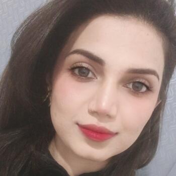 Babysitter Bradford: Naina