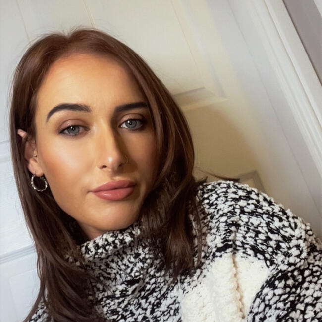 Babysitter in Galway: Nicole
