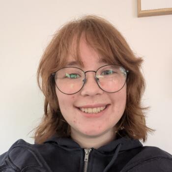 Babysitter in Bendigo: Renna