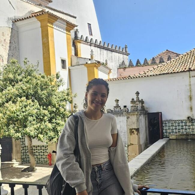 Babysitter em Pontinha: Daniela
