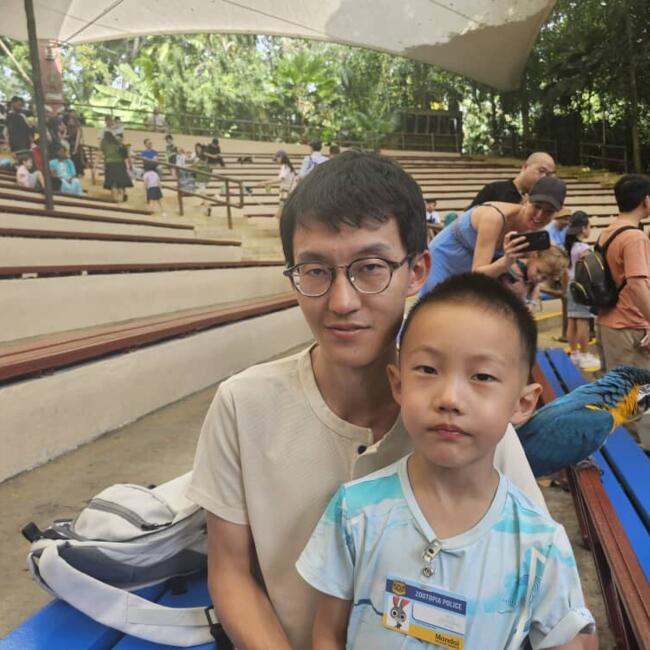 新加坡的临时保姆工作: Fan