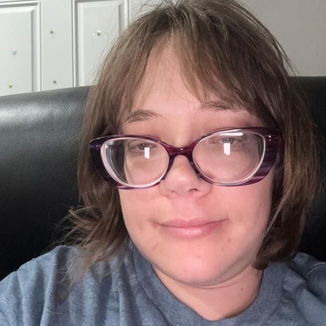 Babysitter in Massillon: Brandy