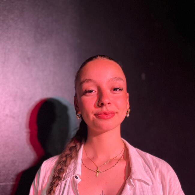 Babysitter in Verrières-le-Buisson: Fanny