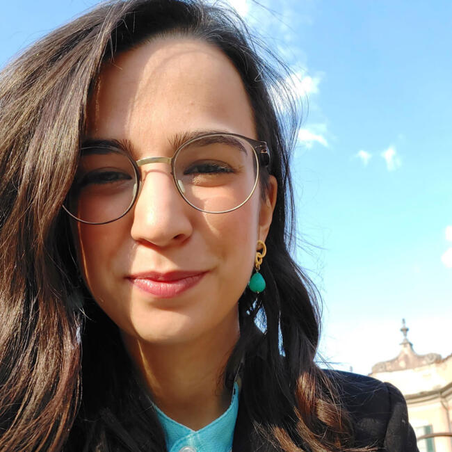 Babysitter a Varese: Giulia