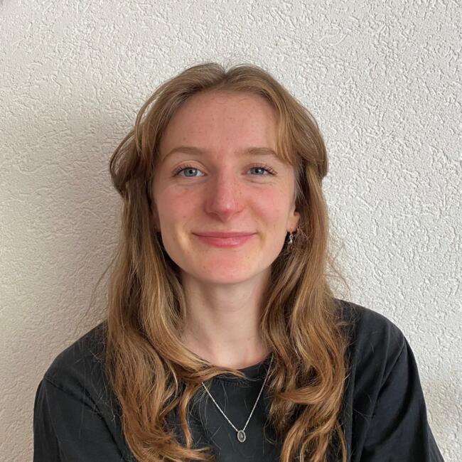 Babysitter in Chêne-Bourg: Selina