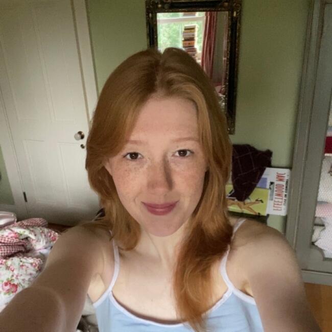 Babysitter in Dublin: Lily