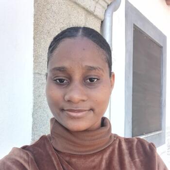 Babysitter in Viana do Castelo: Sintya