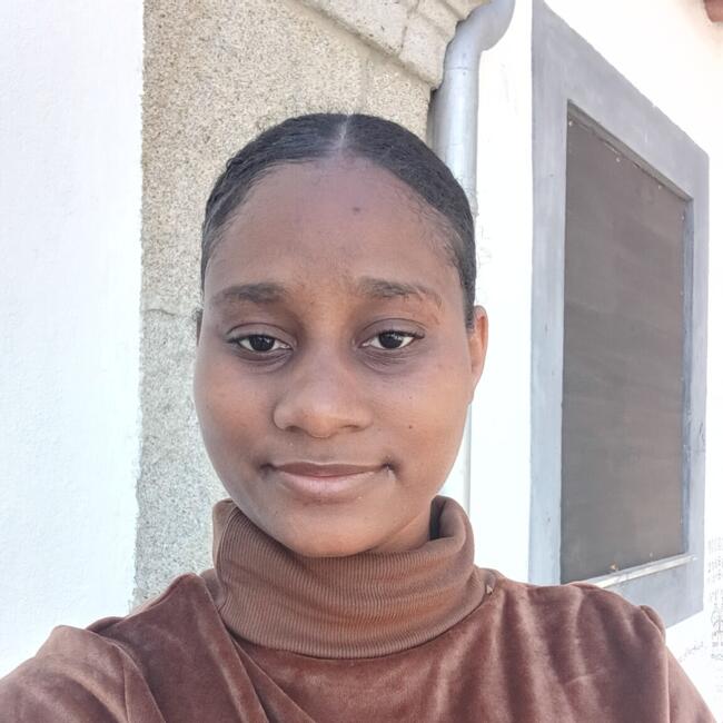 Babysitter in Viana do Castelo: Sintya