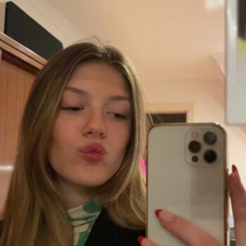 Babysitter in Vilvoorde: Charlotte