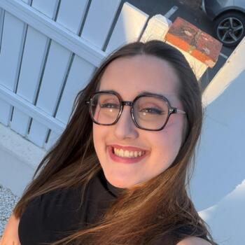 Babysitter in Angers: Faustine