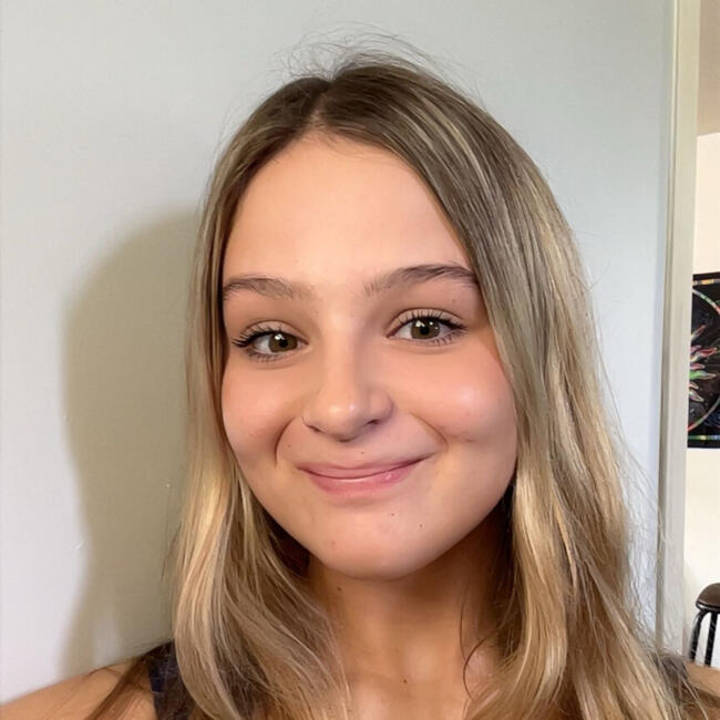 Babysitter in Christchurch: Caitlin