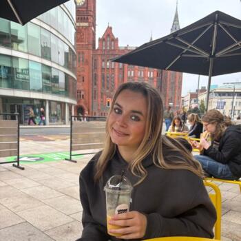 Babysitter in Epsom: Lexie