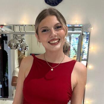 Babysitter in London: Holly