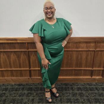 Babysitter in Kansas City: Briana