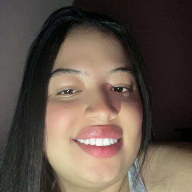 Lastenhoitaja Medellín: Yineth