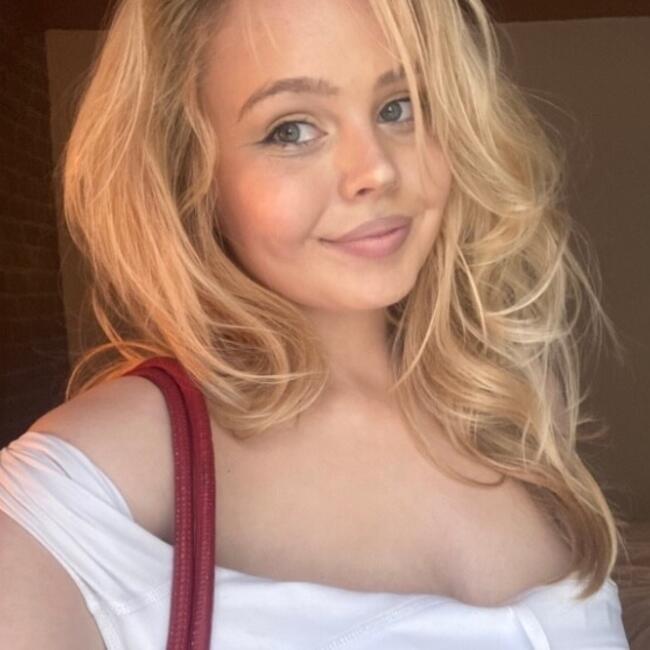 Baby-sitter in Montréal: Ruby