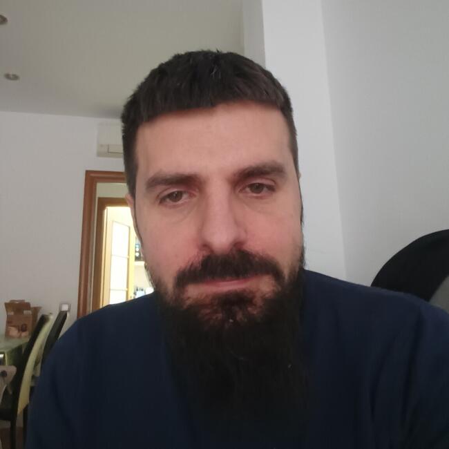 Trabajo de canguro en Barcelona: Aleksandar