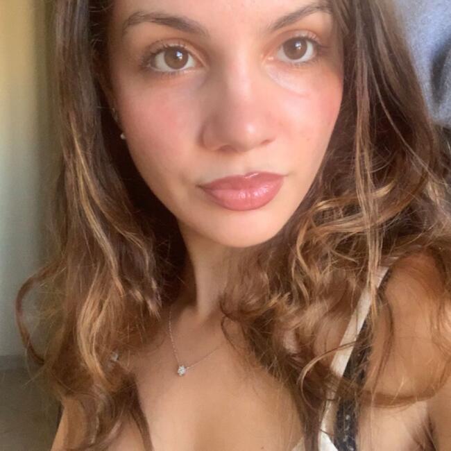 Babysitter in Agía Paraskeví (Αττική): Λήδα