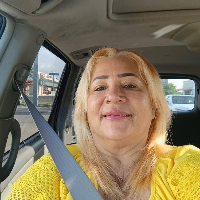 Nanny in Lehigh Acres: Clara