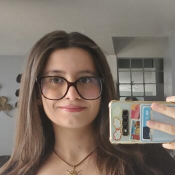 Babysitter in Vitry-sur-Seine: Chahra