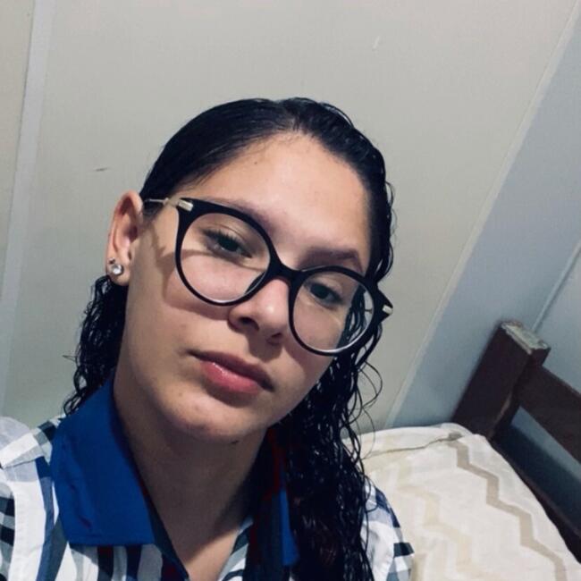 Babysitter in Avaré: Isadora