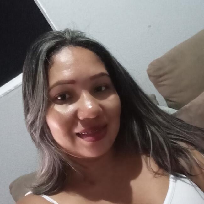 Babysitting job in Uberlândia: Karina