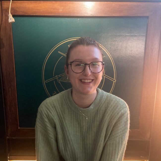 Babysitter in Altrincham: Claudia