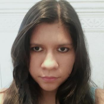 Babysitter in Brasília: Clara Leticia