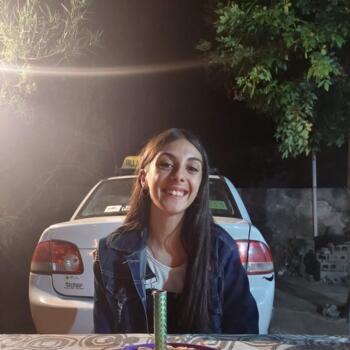 Babysitter in Villa María: Nicole