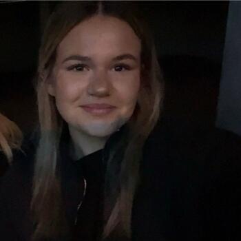 Babysitter in Malaucène: Lea