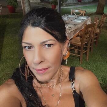 Stróvolos bölgesinde bebek bakıcısı: Rena