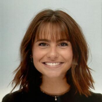 Babysitter in Paris: Ayane