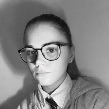 Babysitter in Tourcoing: Adriana