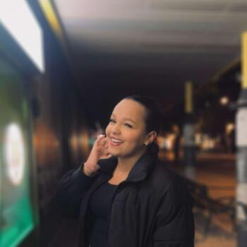 Bébiszitter Szeged területén: Leila