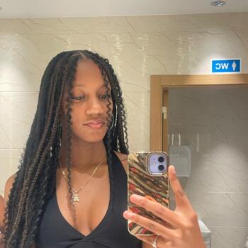 Babysitter in Seixal: Isabel