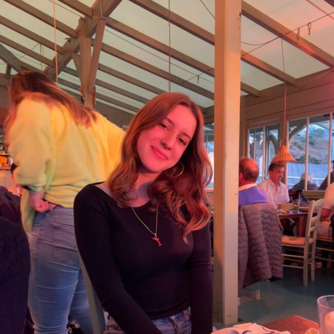 Babysitter in La Teste-de-Buch: Zoe