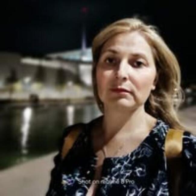 Babysitter in Néa Smýrni: ΒΑΣΙΛΙΚΗ