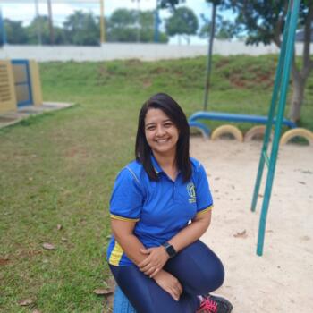Babá em Samambaia (Distrito Federal): Nayara