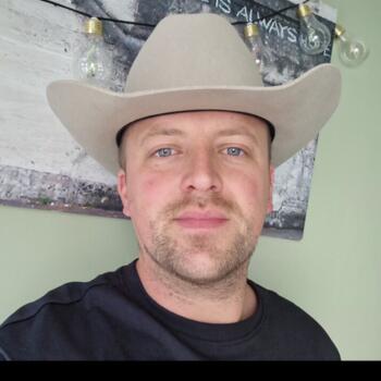 Babysitting job in Aylesbury: babysitting job Billy