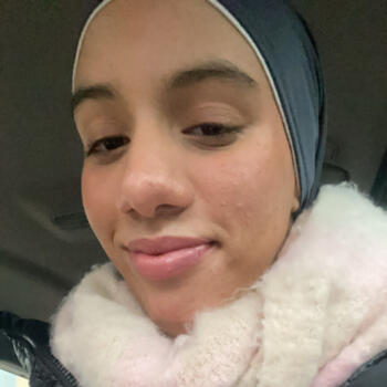 Babysitter Waregem: Nour