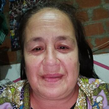 Babysitter San Juan Bautista: Maria