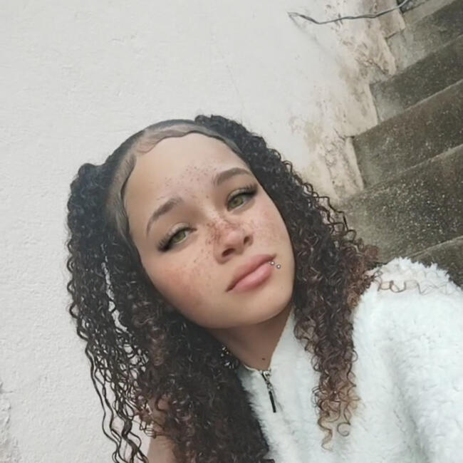 Babysitter in Petrópolis: Jenifer