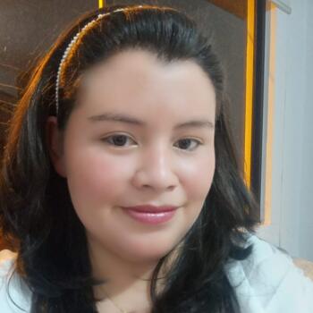 Babysitter Quito: Tania